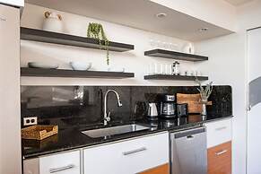 Vistamar Private Waterfront Home Pool