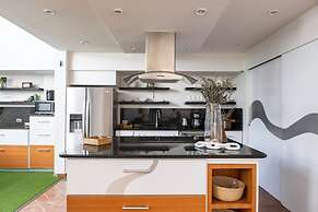 Vistamar Private Waterfront Home Pool