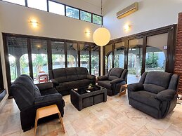 Bangsar Private Pool Villa Kuala Lumpur