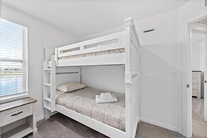 3 BR 2 5 BA Villa Sleeps 8 Eve102