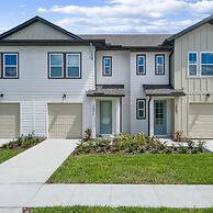 3 BR 2 5 BA Villa Sleeps 8 Eve102