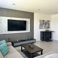 3 BR 2 5 BA Villa Sleeps 8 Eve102