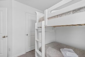 3 BR 2 5 BA Villa Sleeps 8 Eve102