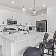 3 BR 2 5 BA Villa Sleeps 8 Eve102