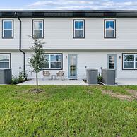 3 BR 2 5 BA Villa Sleeps 8 Eve102