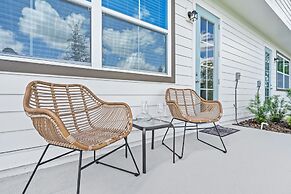 3 BR 2 5 BA Villa Sleeps 8 Eve102