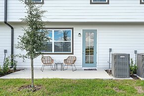 3 BR 2 5 BA Villa Sleeps 8 Eve102