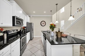 6 BR 4 BA Home Sleeps 14 Ww103