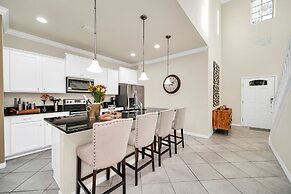 6 BR 4 BA Home Sleeps 14 Ww103