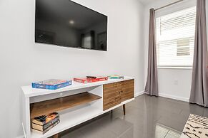 Stunning Bright Family Home Sleeps 25 Bl102