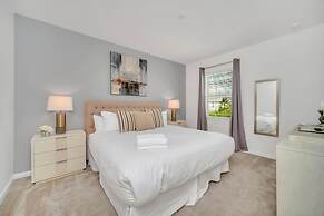 Stunning Bright Family Home Sleeps 25 Bl102