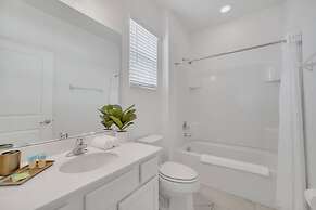 Stunning Bright Family Home Sleeps 25 Bl102