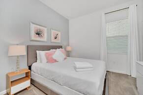 Stunning Bright Family Home Sleeps 25 Bl102