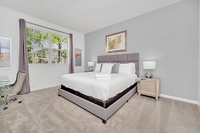 Stunning Bright Family Home Sleeps 25 Bl102