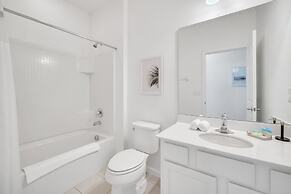 Stunning Bright Family Home Sleeps 25 Bl102