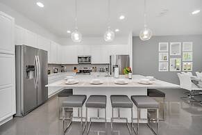 Stunning Bright Family Home Sleeps 25 Bl102