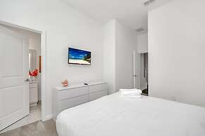 Stunning Bright Family Home Sleeps 25 Bl102