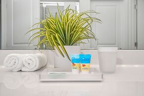 Stunning Bright Family Home Sleeps 25 Bl102