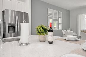 Stunning Bright Family Home Sleeps 25 Bl102