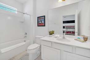 Stunning Bright Family Home Sleeps 25 Bl102