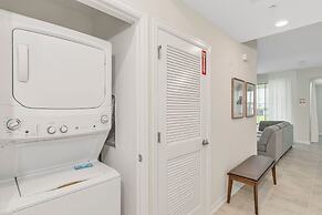 Dreamy Condo at Storey Lake Stl112