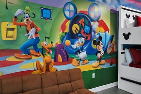 Magical Mickey Home 8 Minutes to Disney Stl109