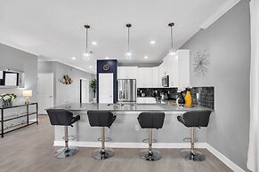 Magical Mickey Home 8 Minutes to Disney Stl109