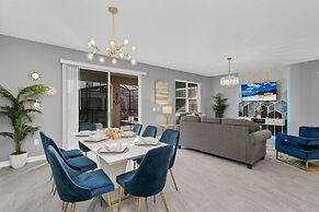 Amazing Family Home 8min to Disneyworld Pool Spa Sleeps 24 Stl101