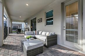 Amazing Family Home 8min to Disneyworld Pool Spa Sleeps 24 Stl101