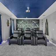 Amazing Family Home 8min to Disneyworld Pool Spa Sleeps 24 Stl101