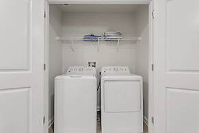 Amazing Family Home 8min to Disneyworld Pool Spa Sleeps 24 Stl101