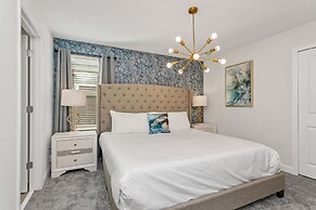 Amazing Family Home 8min to Disneyworld Pool Spa Sleeps 24 Stl101