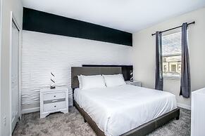 Amazing Family Home 8min to Disneyworld Pool Spa Sleeps 24 Stl101