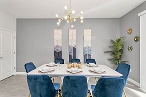 Amazing Family Home 8min to Disneyworld Pool Spa Sleeps 24 Stl101