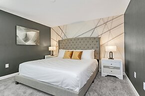 Amazing Family Home 8min to Disneyworld Pool Spa Sleeps 24 Stl101