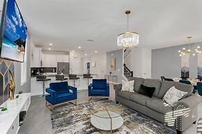 Amazing Family Home 8min to Disneyworld Pool Spa Sleeps 24 Stl101