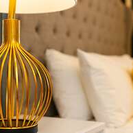 Amazing Family Home 8min to Disneyworld Pool Spa Sleeps 24 Stl101