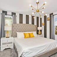 Amazing Family Home 8min to Disneyworld Pool Spa Sleeps 24 Stl101