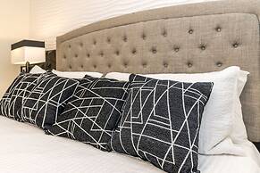 Magical Family Home 8min-disneyworld Pool Spa Sleeps 22 Stl103