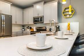 Disney Decorated Home 8min to Disneyworld Pool Spa Sleeps 22 Stl104