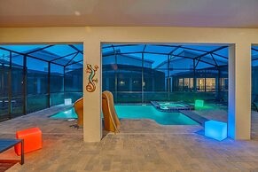 Disney Decorated Home 8min to Disneyworld Pool Spa Sleeps 22 Stl104