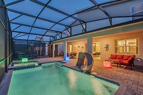 Disney Decorated Home 8min to Disneyworld Pool Spa Sleeps 22 Stl104