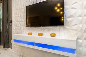 Disney Decorated Home 8min to Disneyworld Pool Spa Sleeps 22 Stl104