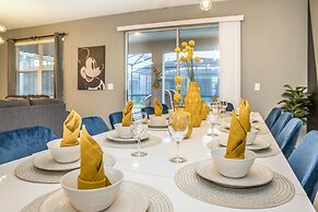 Disney Decorated Home 8min to Disneyworld Pool Spa Sleeps 22 Stl104