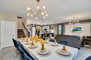 Disney Decorated Home 8min to Disneyworld Pool Spa Sleeps 22 Stl104