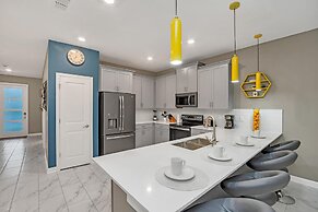 Disney Decorated Home 8min to Disneyworld Pool Spa Sleeps 22 Stl104