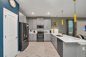 Disney Decorated Home 8min to Disneyworld Pool Spa Sleeps 22 Stl104