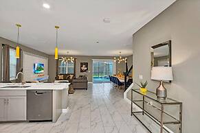 Disney Decorated Home 8min to Disneyworld Pool Spa Sleeps 22 Stl104