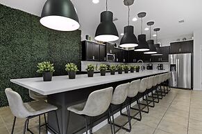 Sleeps 20 - Masterpiece Collection Ww101