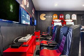 Fun in Every Corner 14 BR Home Sol104